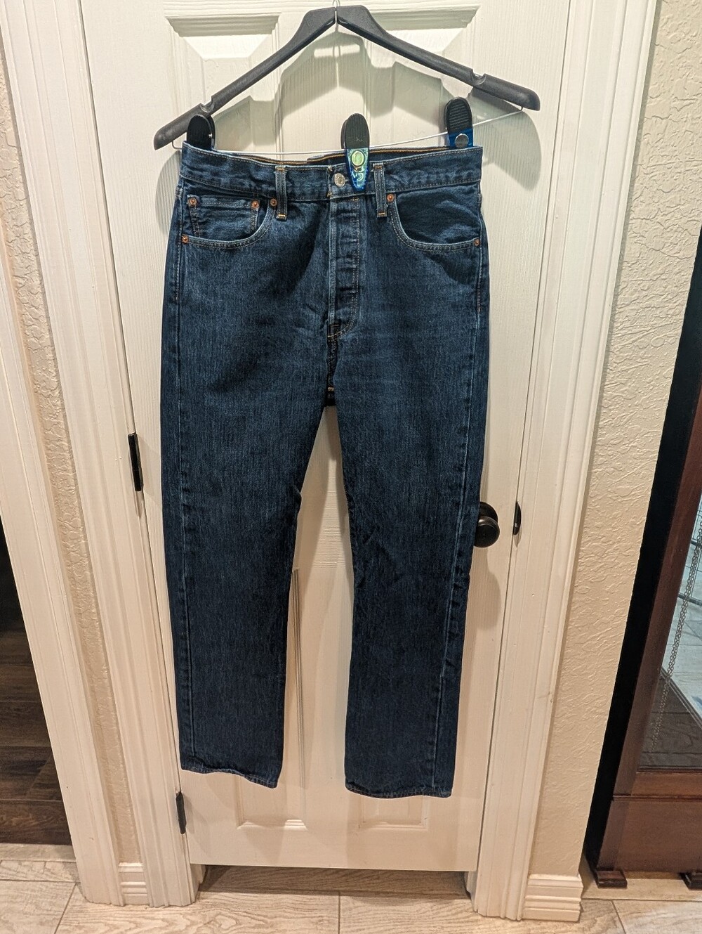 Classic Levi's 501 Dark Blue Men's Straight-Leg Jeans